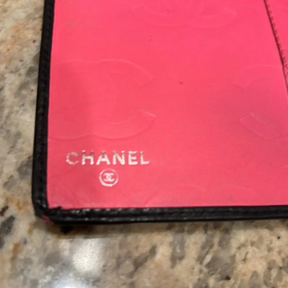 Chanel black long leather wallet with pink leather inside - Picture 12 of 16